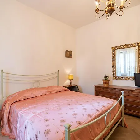 Casa I Pini Apartment *